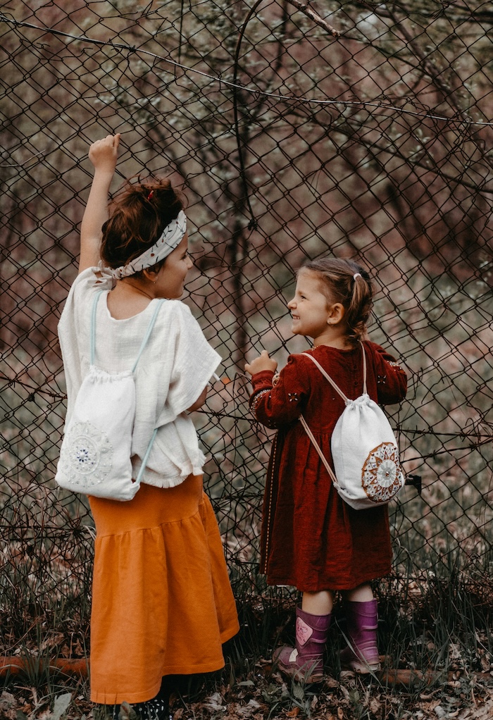 GEEF JE KINDEREN EEN RUGZAK MEE OP REIS!