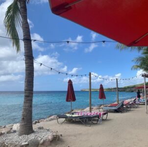 KINDVRIENDELIJK CURAÇAO > NAAR HET EILAND MET BABY