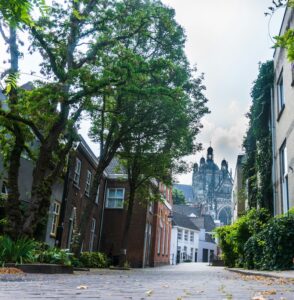 Een van onze beste tips op het gebied van steden die je zeker eens moet bezoeken, is Den Bosch.