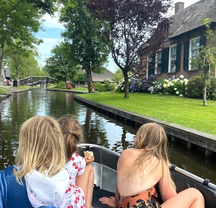 WAAROM GIETHOORN VERRASSEND LEUK IS ALS DAGTRIP MET KIDS